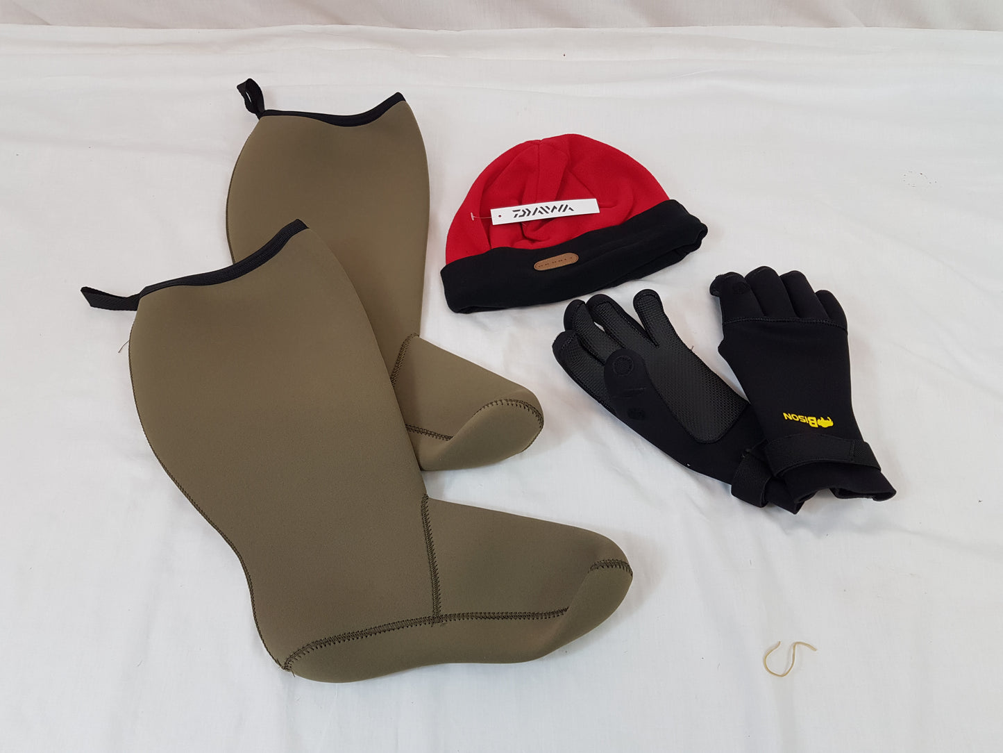 NEOPRENE GLOVES, SOCKS & DAIWA FLEECE HAT. WINTER IS COMING!!!!!