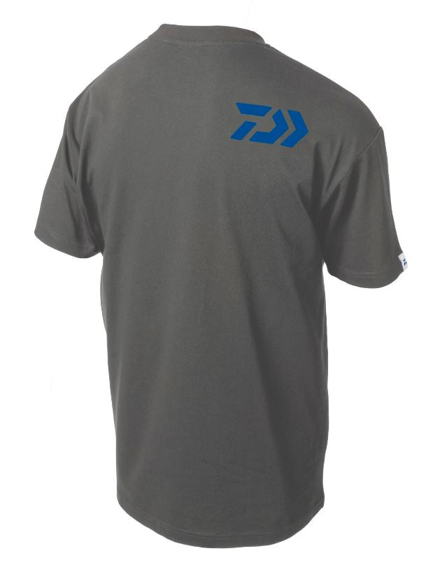 Daiwa DVEC Angled Logo T-Shirt - Grey/Red - Grey/Blue - Med - XXXL