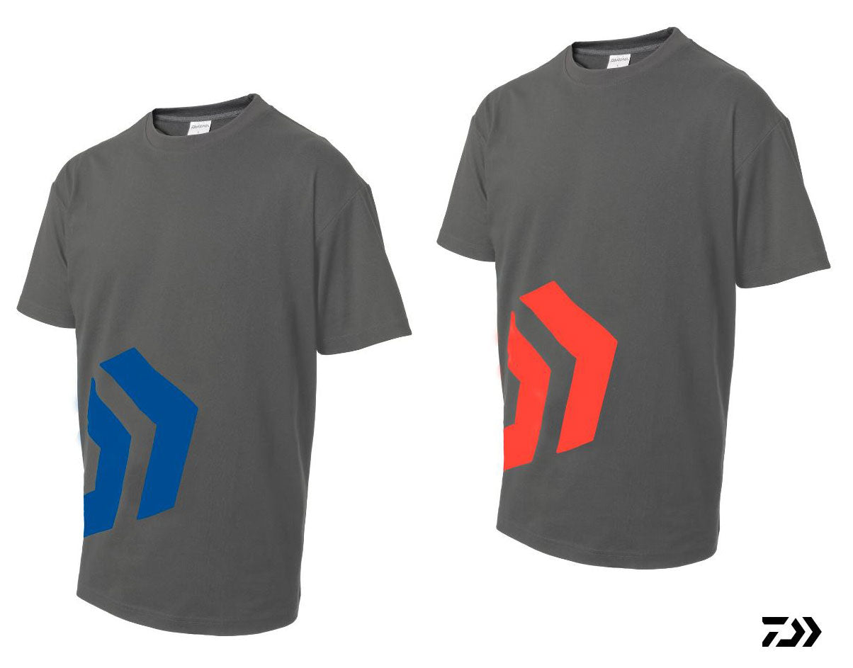 Daiwa DVEC Angled Logo T-Shirt - Grey/Red - Grey/Blue - Med - XXXL