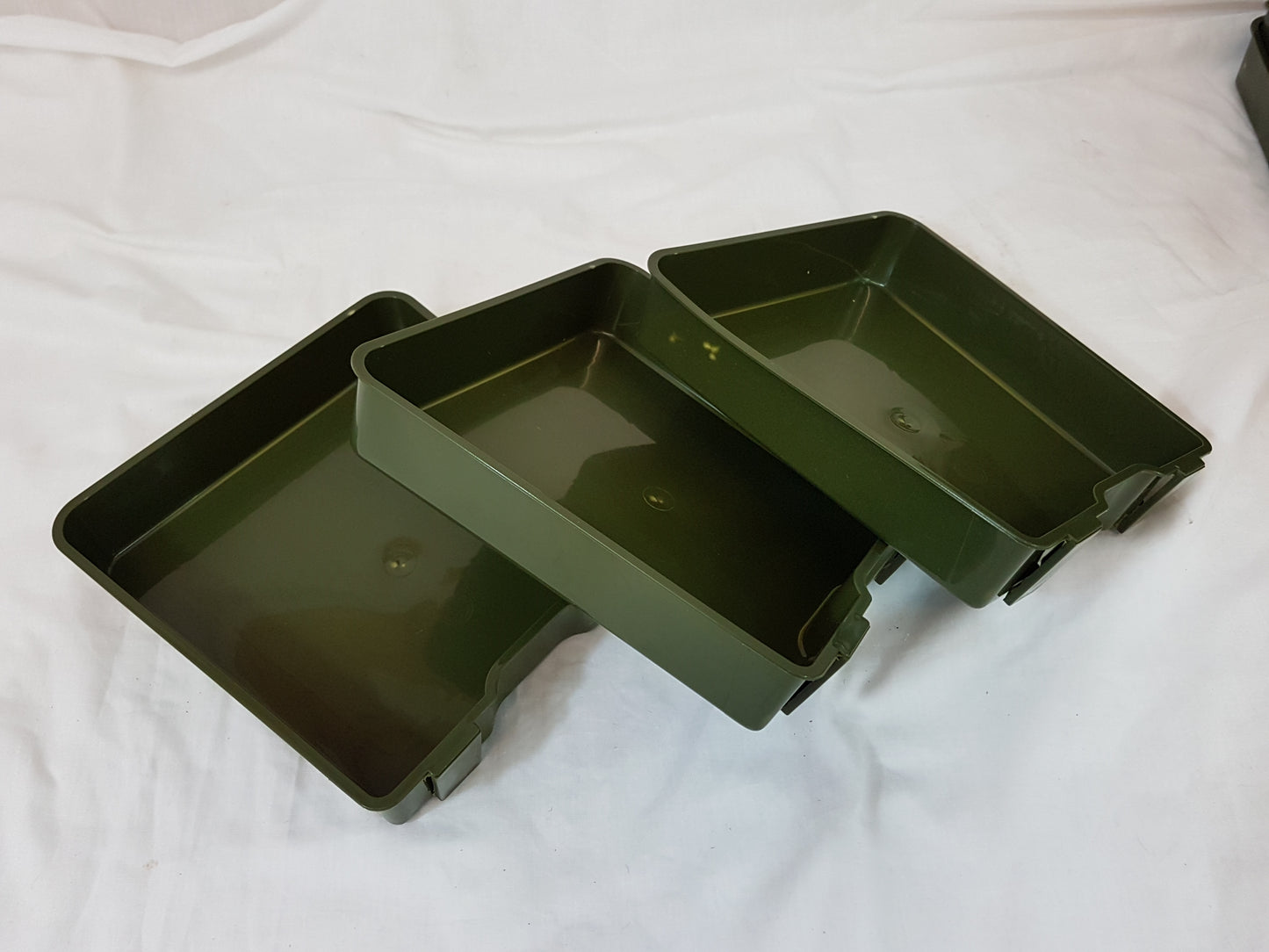 SEAT BOX WITH SEATBOX SIDE TRAY & LINER OPTIONS