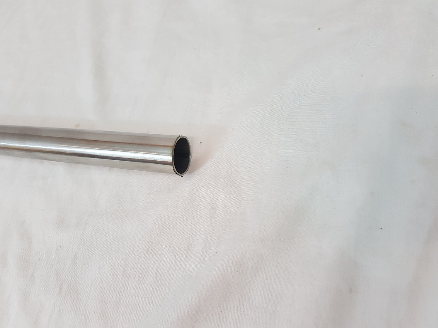 STAINLESS STEEL SEEMLESS ROUND TUBE 30mm OD 28mm ID 880 mm IN LENGTH