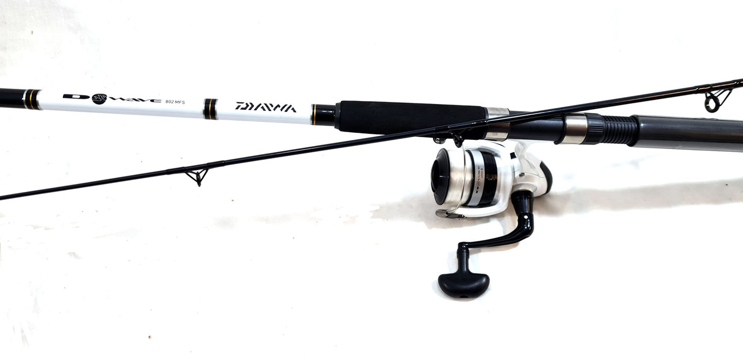Daiwa D-Wave Surf Spinning Combo - 8ft / 2pc - 4000 Loaded Spinning Reel