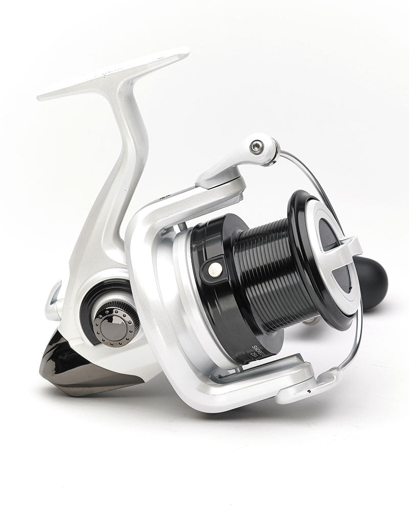 New Daiwa Shorecast 25A Bass / Surf Fishing Reel Model No. SC25A